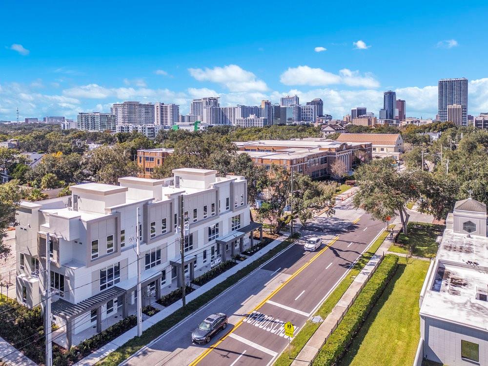 1008 E ROBINSON, Orlando, FL 32801