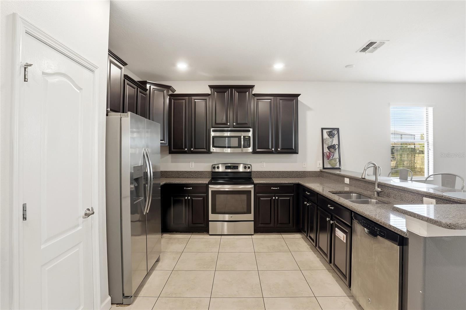 9039 SHADOW MOUNTAIN STREET, Davenport, FL 33896