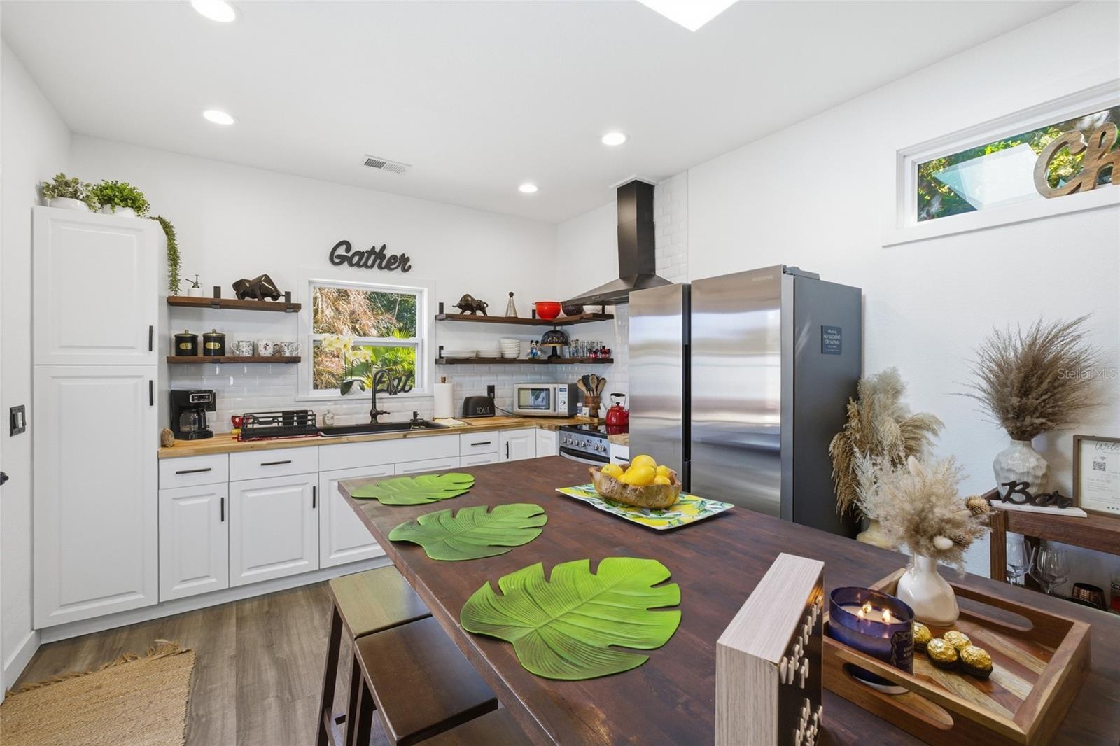 Guest House - Kitchen