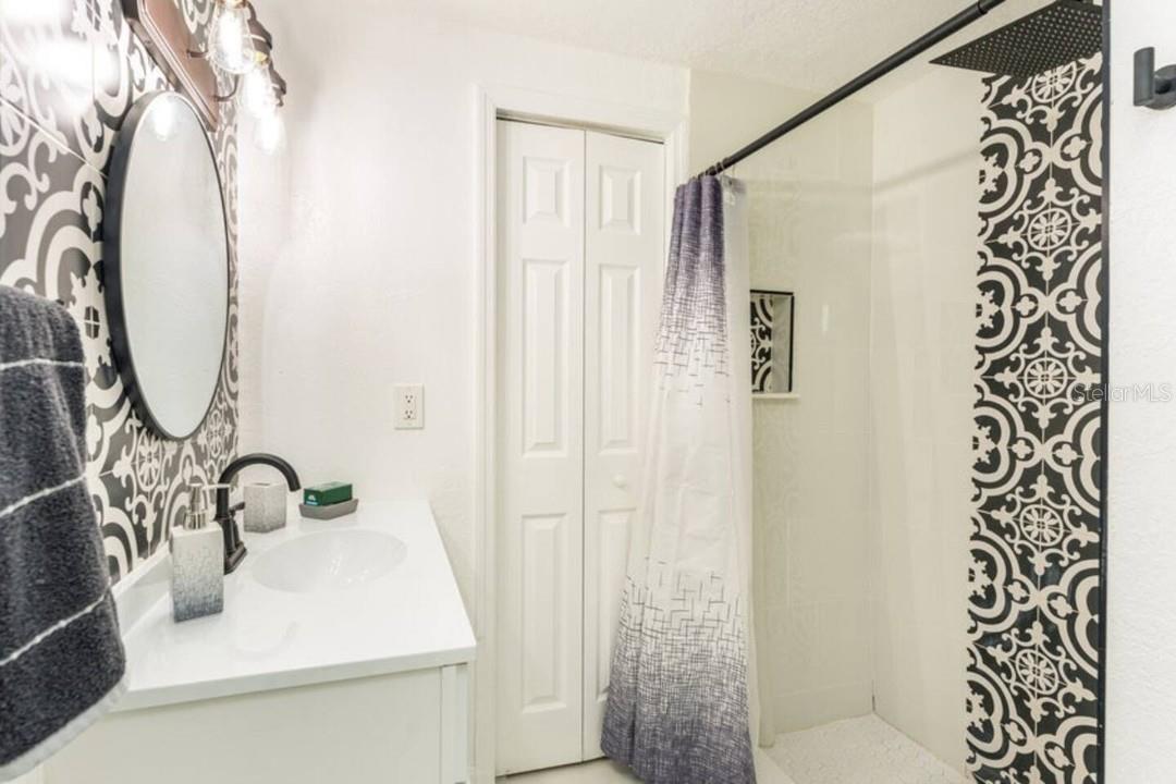 2301 CARLTON DRIVE, Orlando, FL 32806