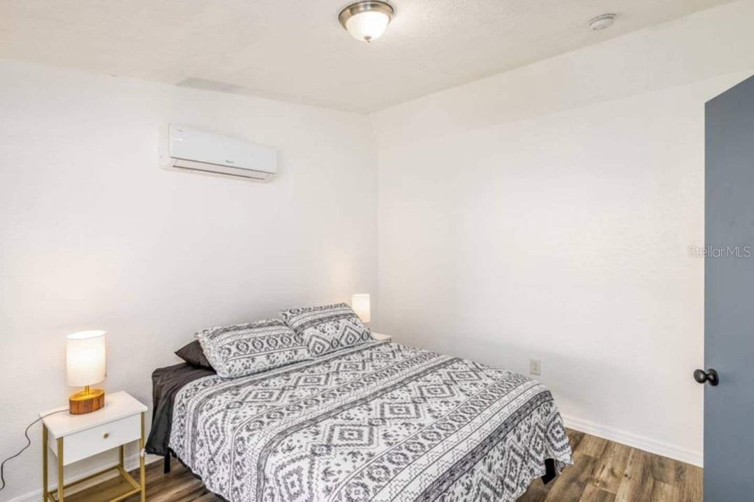 2301 CARLTON DRIVE, Orlando, FL 32806