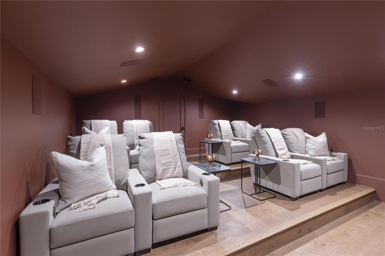 9323 GLADYS GARDEN COURT, Windermere, FL 34786