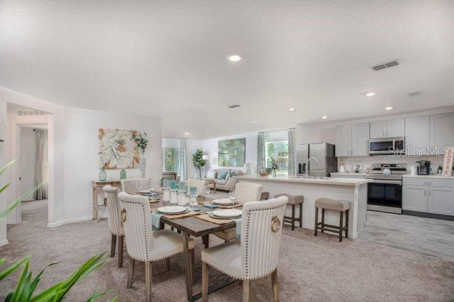 Model home - actual features may vary. Model home - actual features may vary.