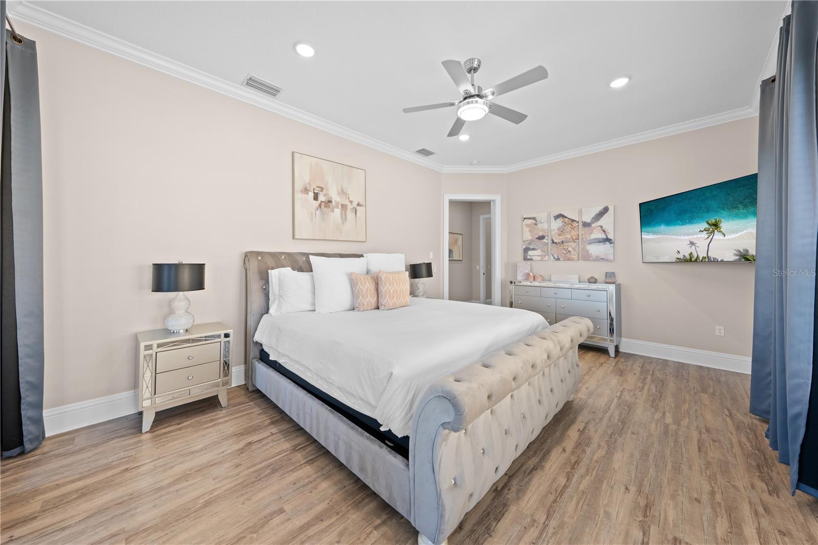Primary suite