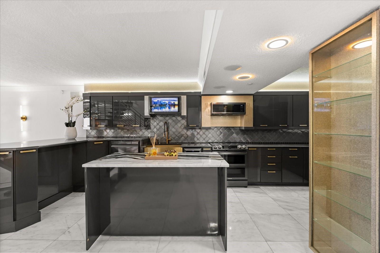 530 E CENTRAL BLVD, #1901, Orlando, FL 32801