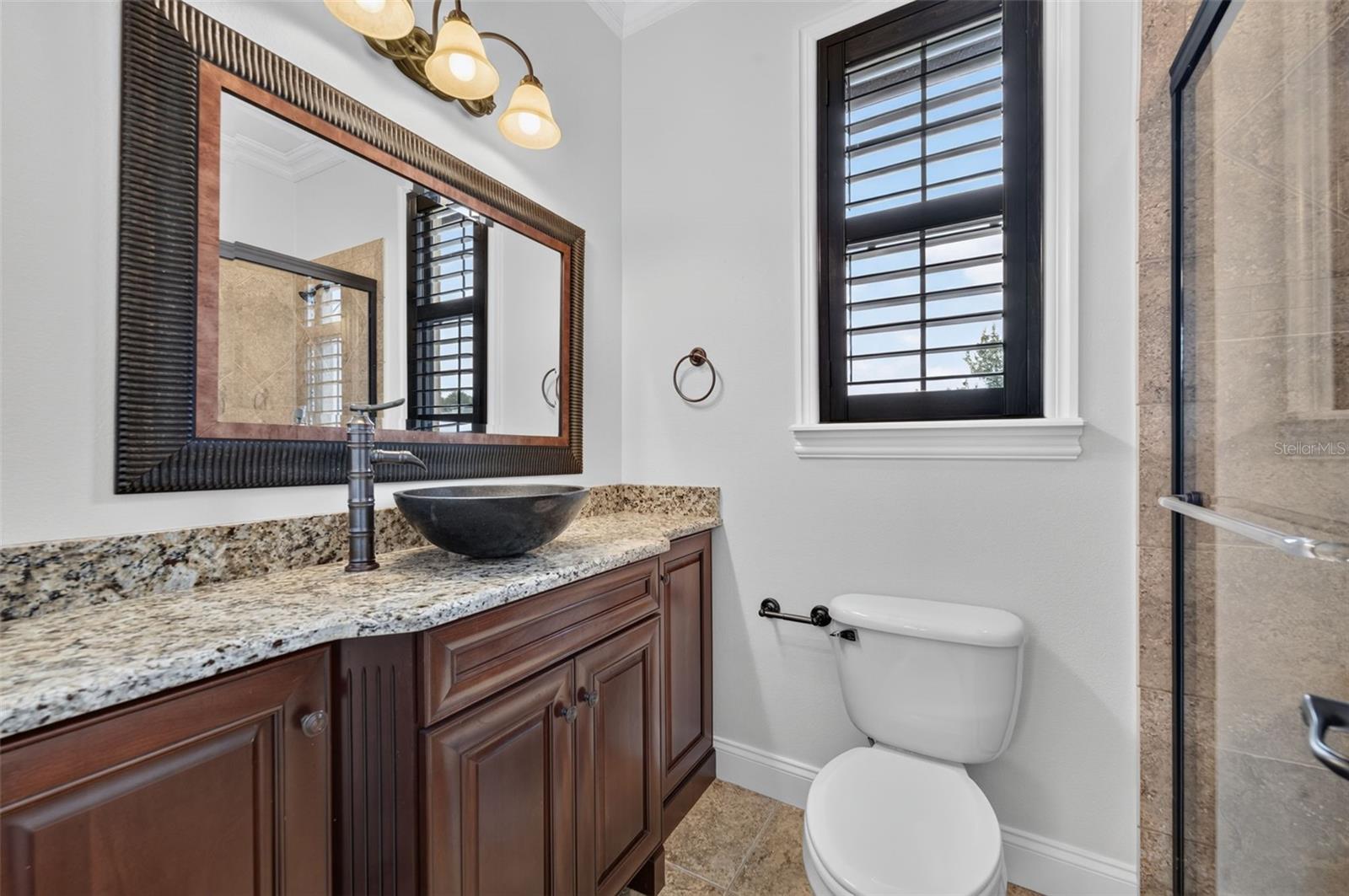Bed3 ensuite bath