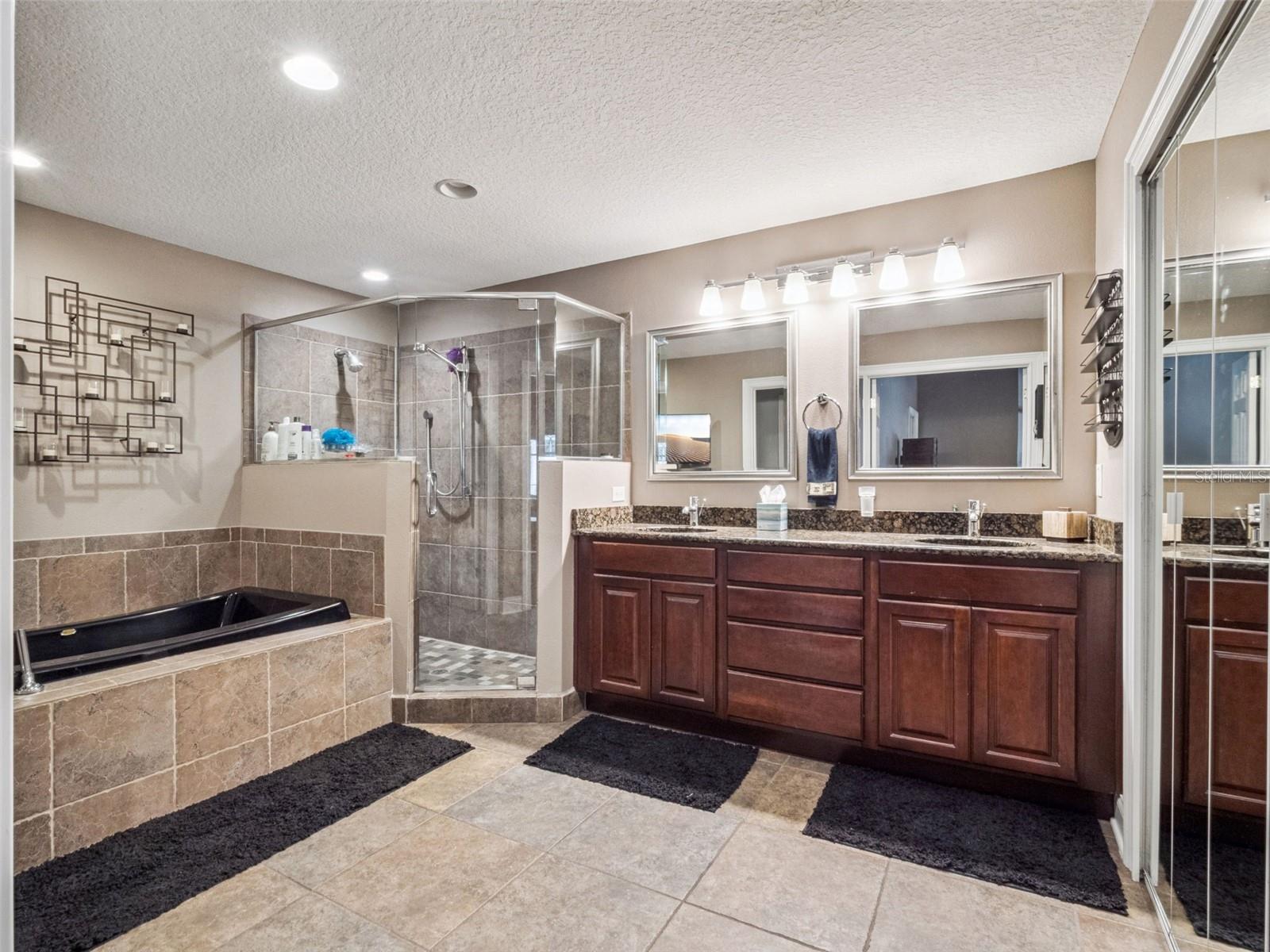 Spa-Style Owners Bath