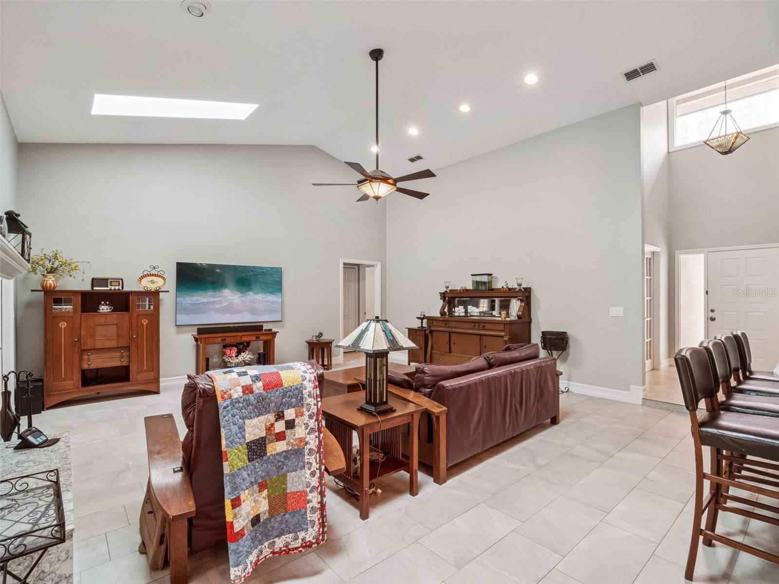 Private Owners Retreat. With New Carpet