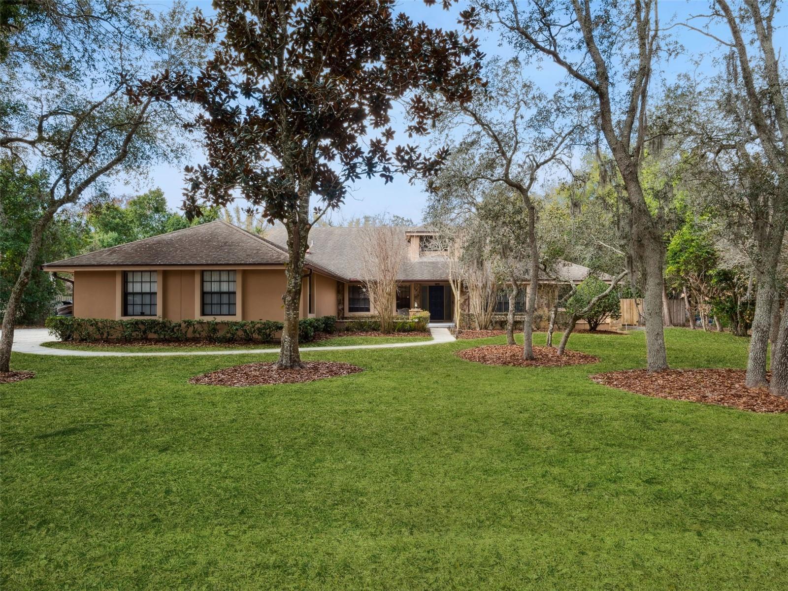 Elegant Curb Appeal Elegant Curb Appeal
