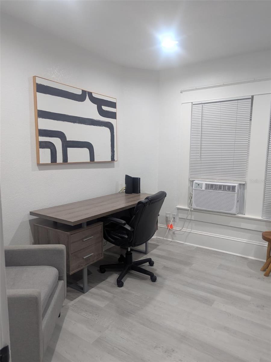 412 E HARWOOD STREET, Orlando, FL 32803