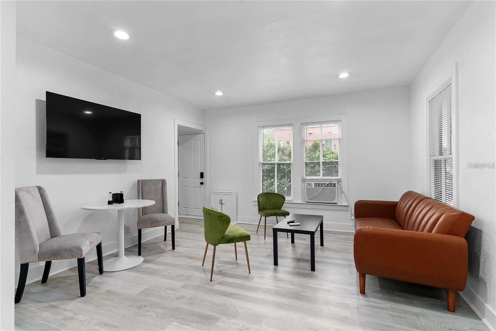 412 E HARWOOD STREET, Orlando, FL 32803