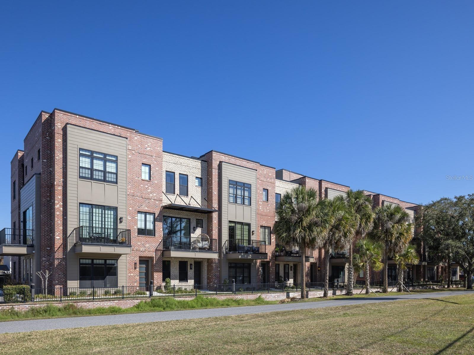 64 N PARK AVENUE, Winter Garden, FL 34787 64 N PARK AVENUE, Winter Garden, FL 34787