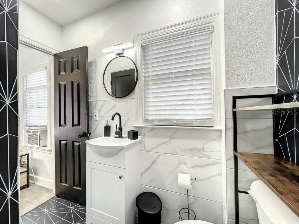 1829 HOLLENBECK DRIVE, Orlando, FL 32806