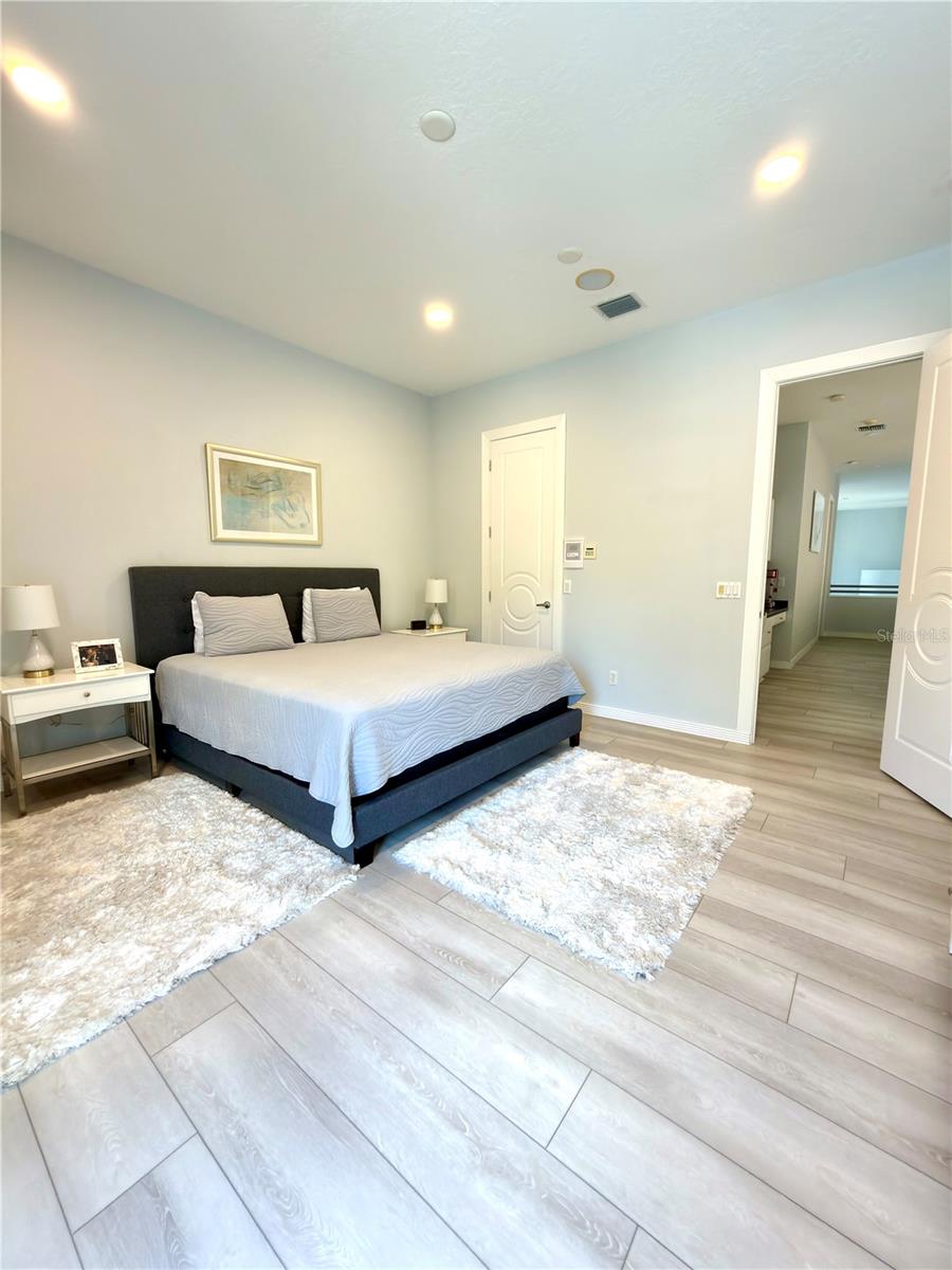 6049 LADY BET DRIVE, Orlando, FL 32819