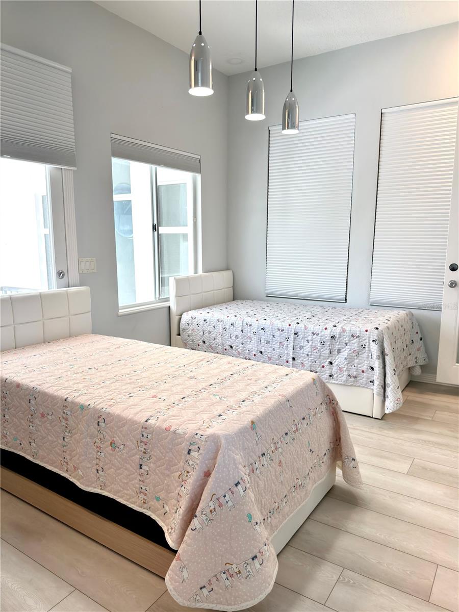 6049 LADY BET DRIVE, Orlando, FL 32819