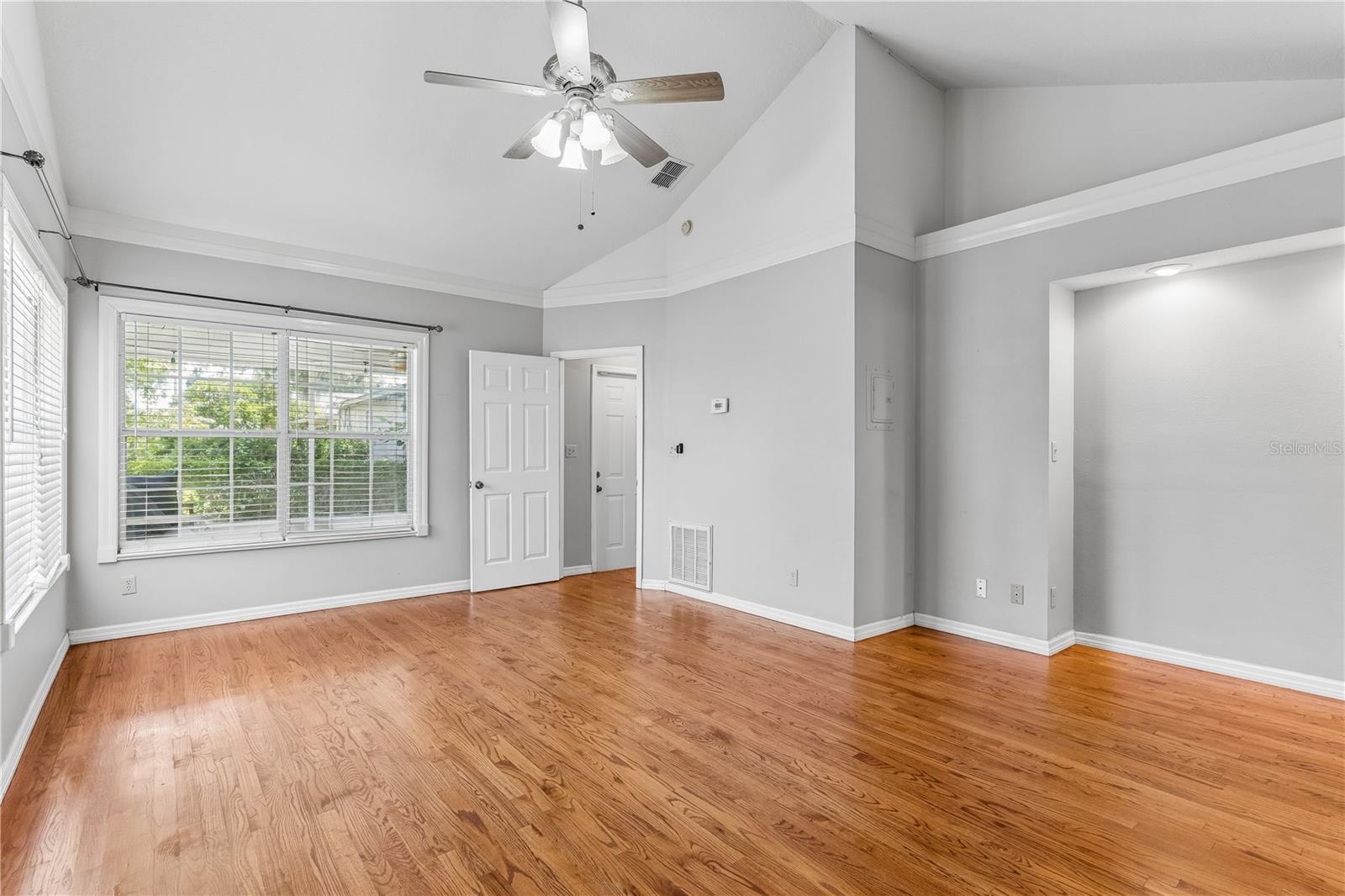 37 E VANDERBILT STREET, Orlando, FL 32804