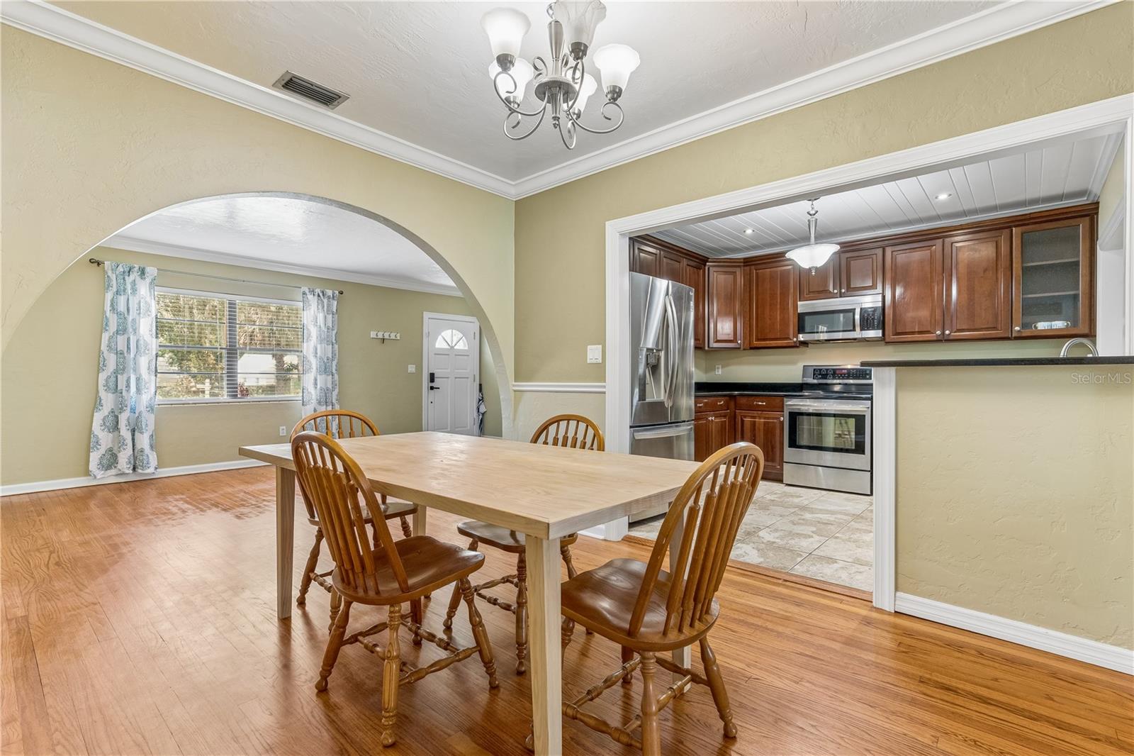 37 E VANDERBILT STREET, Orlando, FL 32804