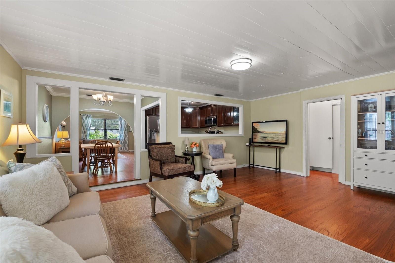 37 E VANDERBILT STREET, Orlando, FL 32804