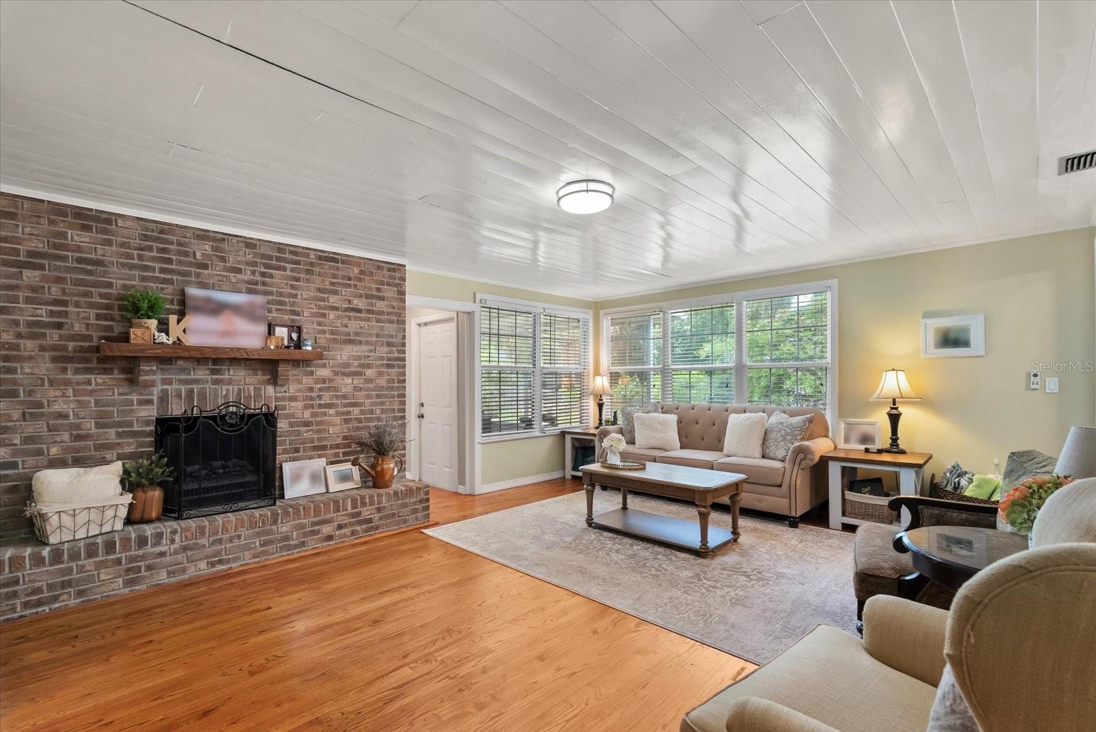37 E VANDERBILT STREET, Orlando, FL 32804