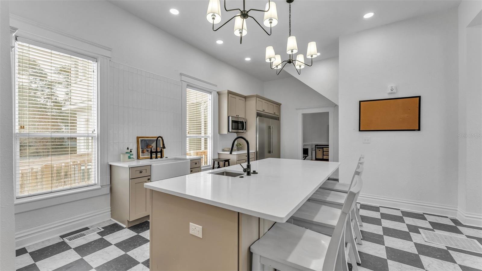 555 E STANFORD STREET, Bartow, FL 33830