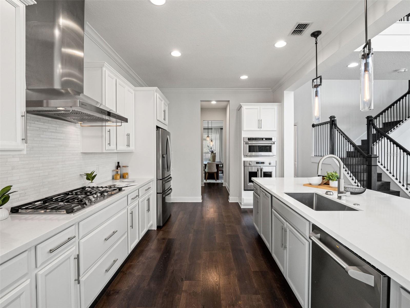 Natural gas cooktop
