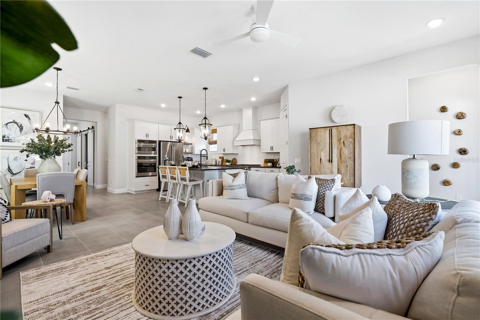 15197 BLUE PEACOCK LANE, Winter Garden, FL 34787