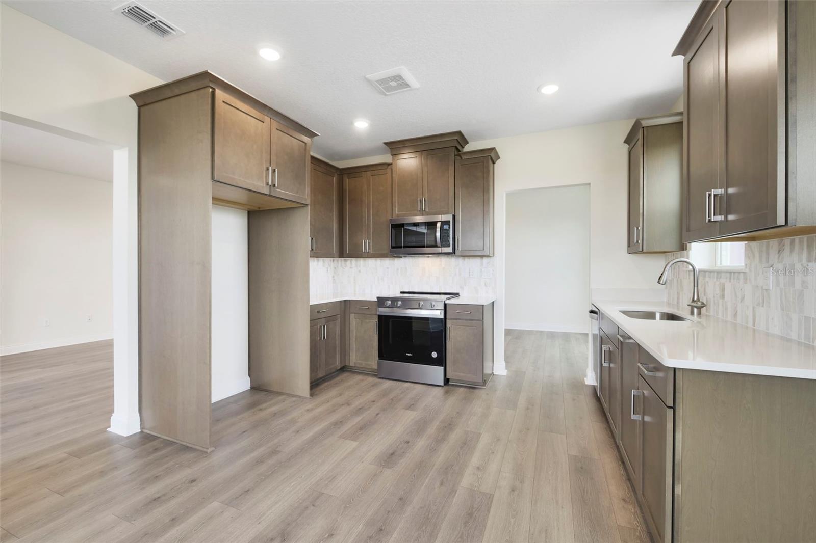 7545 LAUREATE BOULEVARD, #7303, Orlando, FL 32827