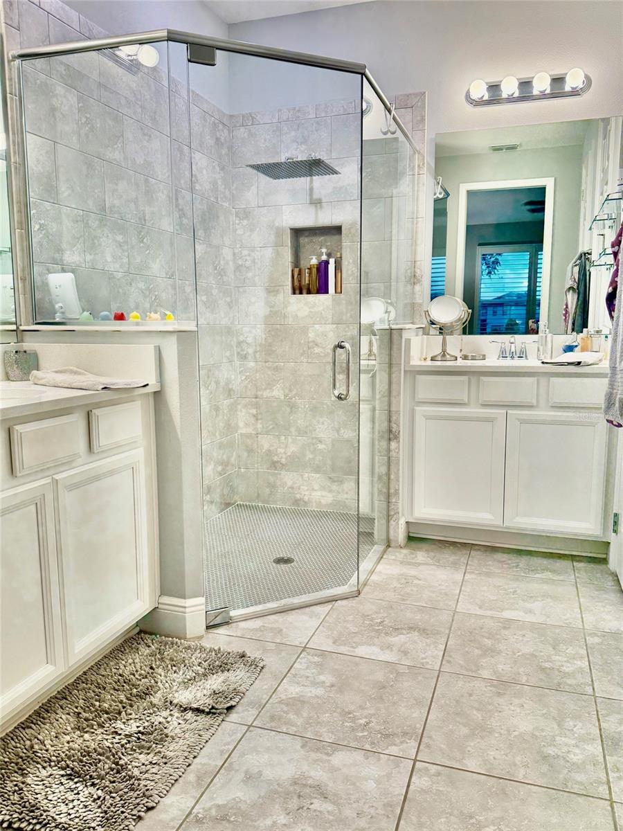 Primary bath