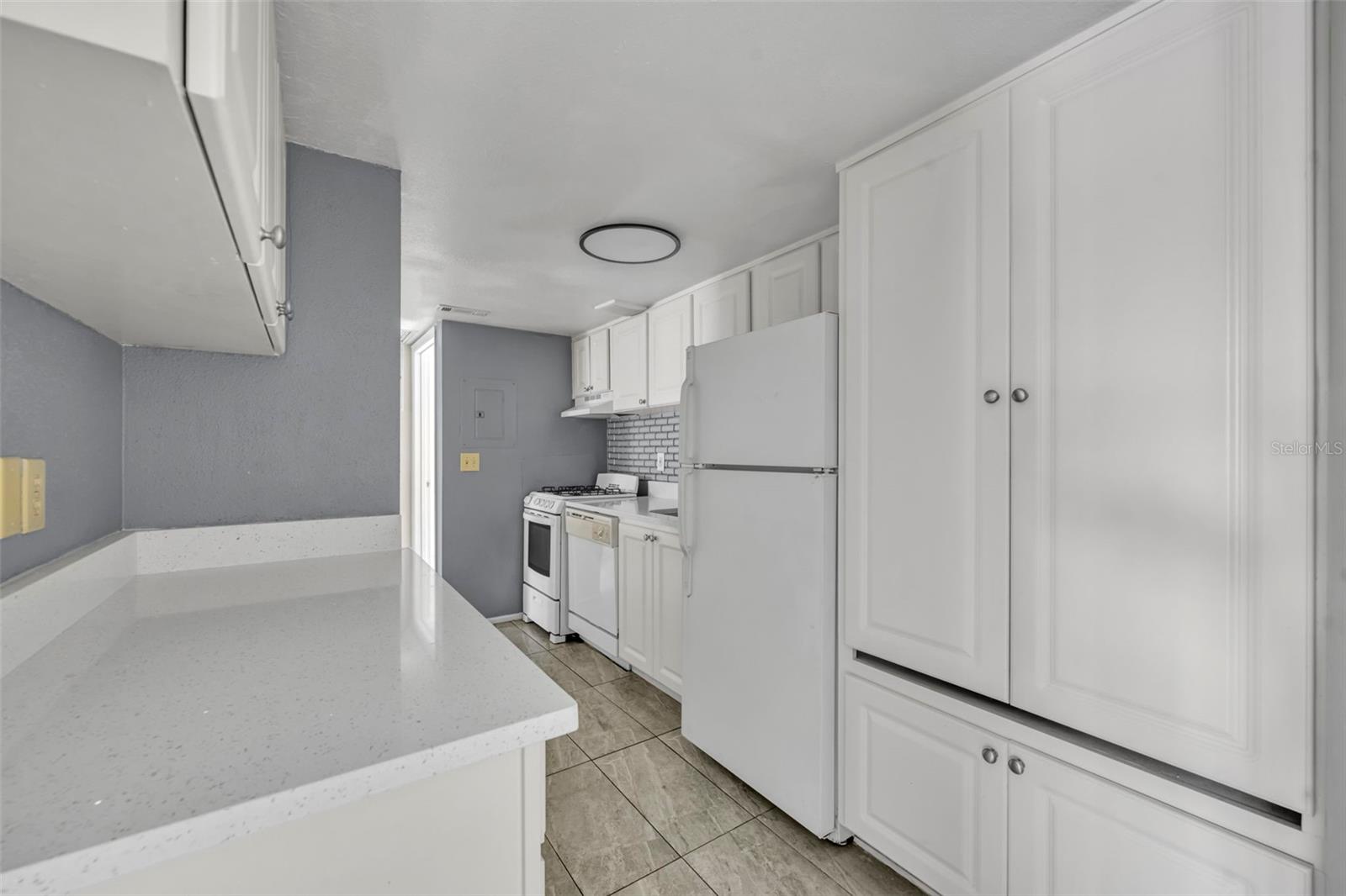 145 OYSTER BAY CIRCLE, #240, Altamonte Springs, FL 32701