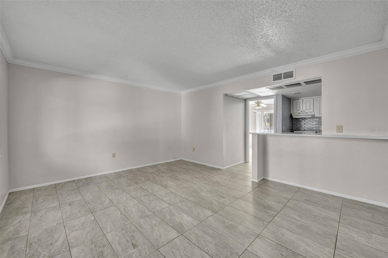 145 OYSTER BAY CIRCLE, #240, Altamonte Springs, FL 32701