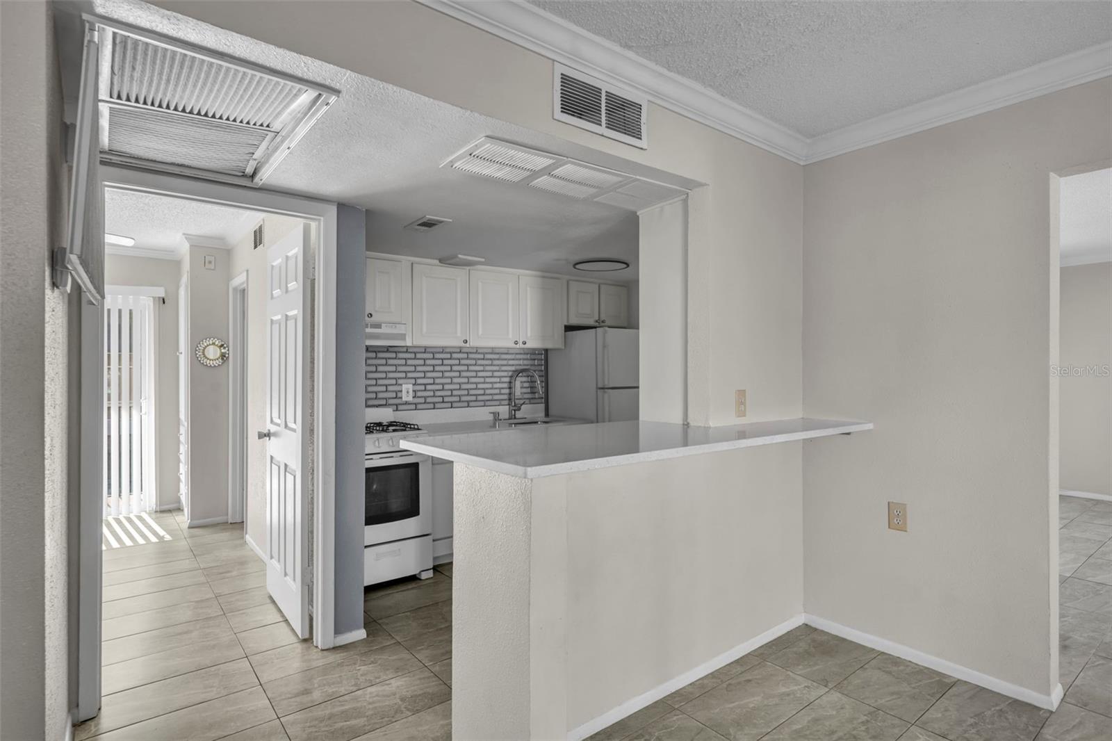 145 OYSTER BAY CIRCLE, #240, Altamonte Springs, FL 32701