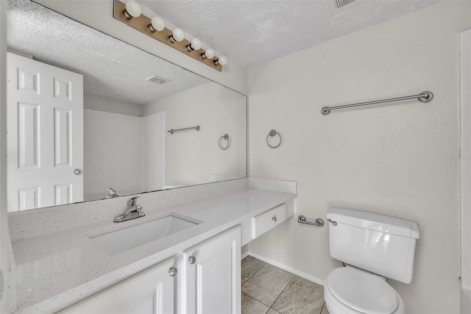 145 OYSTER BAY CIRCLE, #240, Altamonte Springs, FL 32701