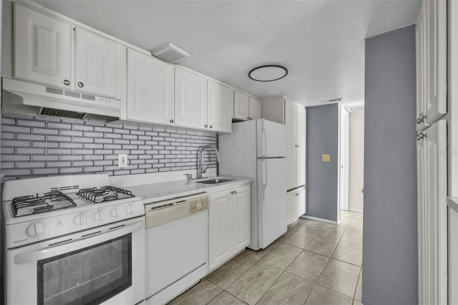 145 OYSTER BAY CIRCLE, #240, Altamonte Springs, FL 32701
