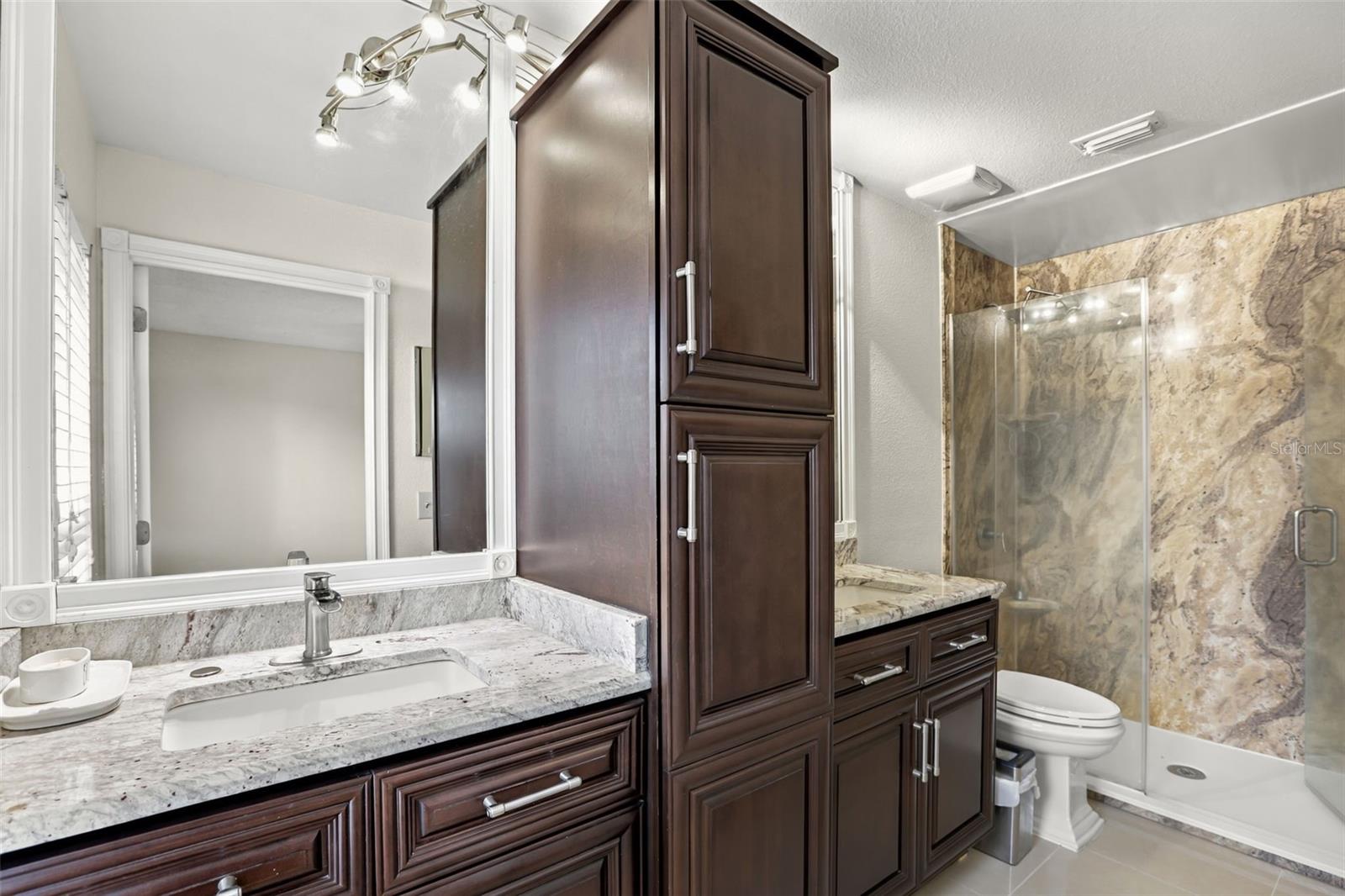 5332 DORRINGTON LANE, Orlando, FL 32821