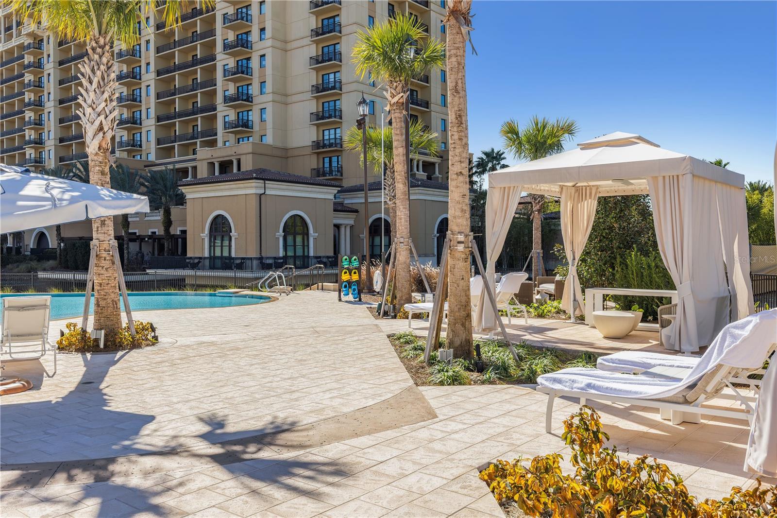 Florian Park Amenities: Perfectly situated between the luxe residences and boutique homes will be a lakeside oasis, featuring the pool and spa, rejuvenating water features, privacy cabanas with towel service and indoor-outdoor dining areas with fire pits and lounge seating.