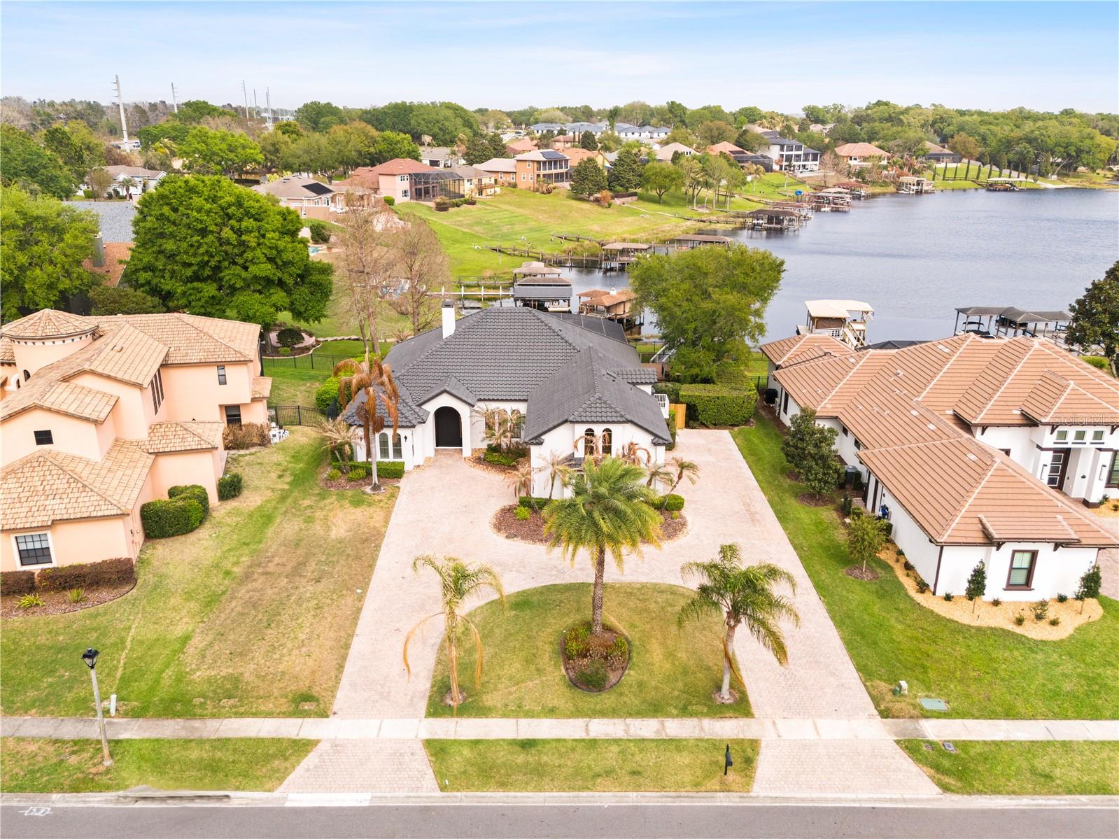 812 JOHNS POINT DRIVE, Oakland, FL 34787