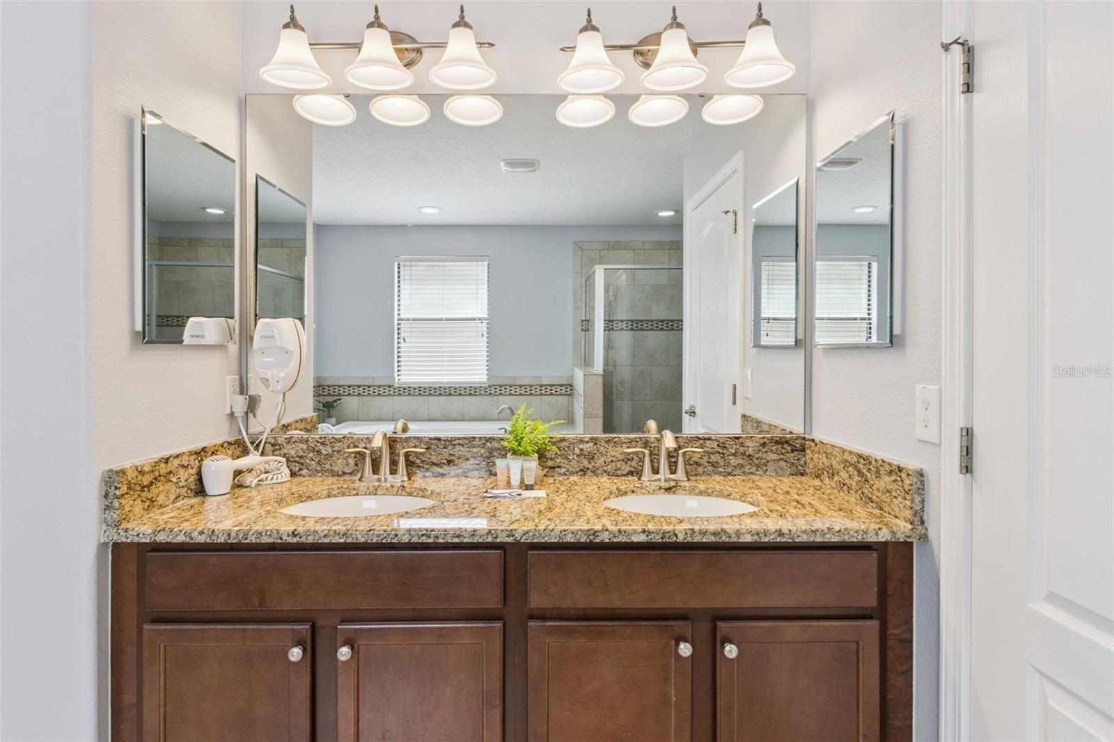 9027 SHADOW MOUNTAIN STREET, Davenport, FL 33896