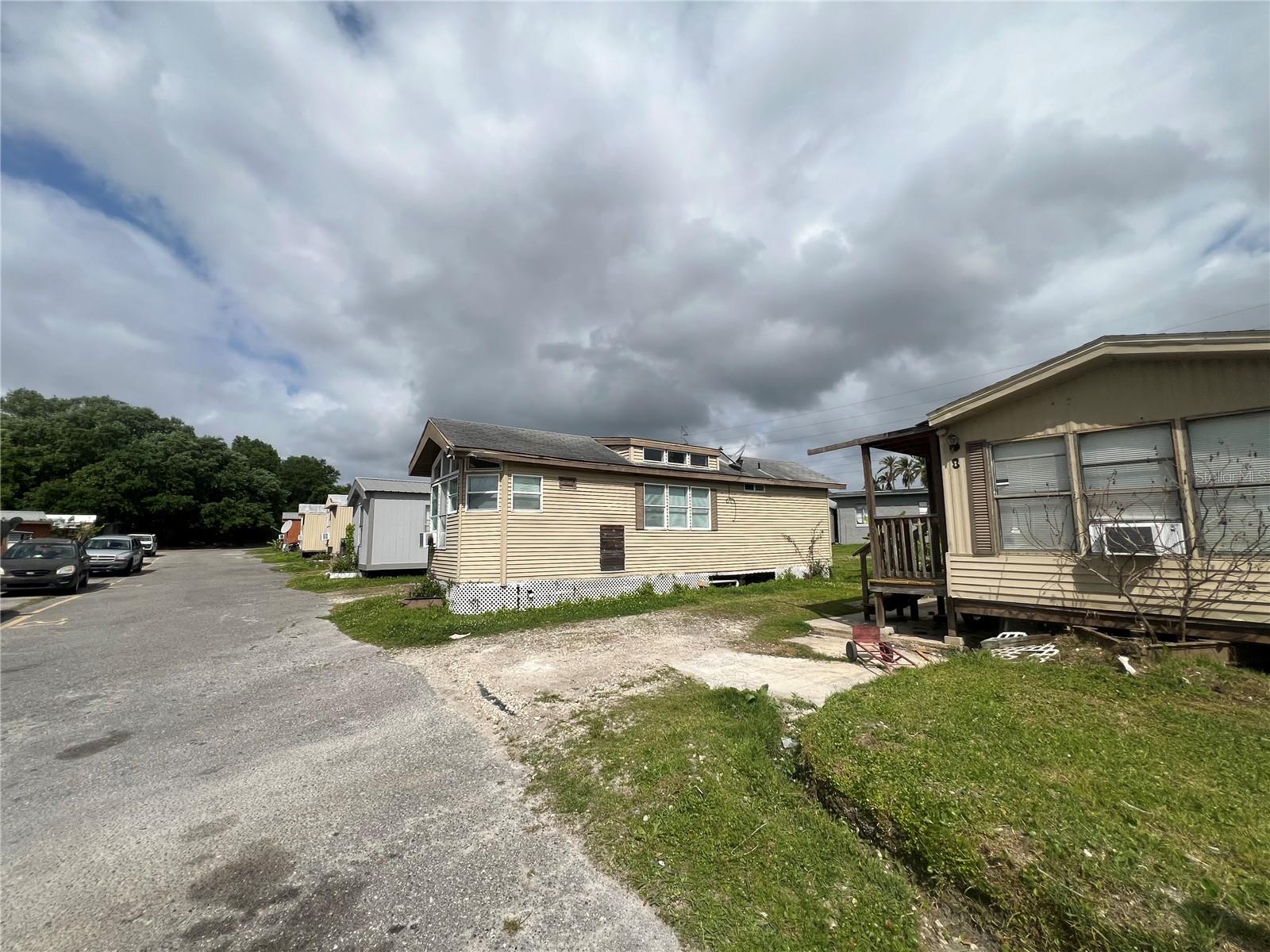 15992 W COLONIAL DRIVE, Oakland, FL 34787