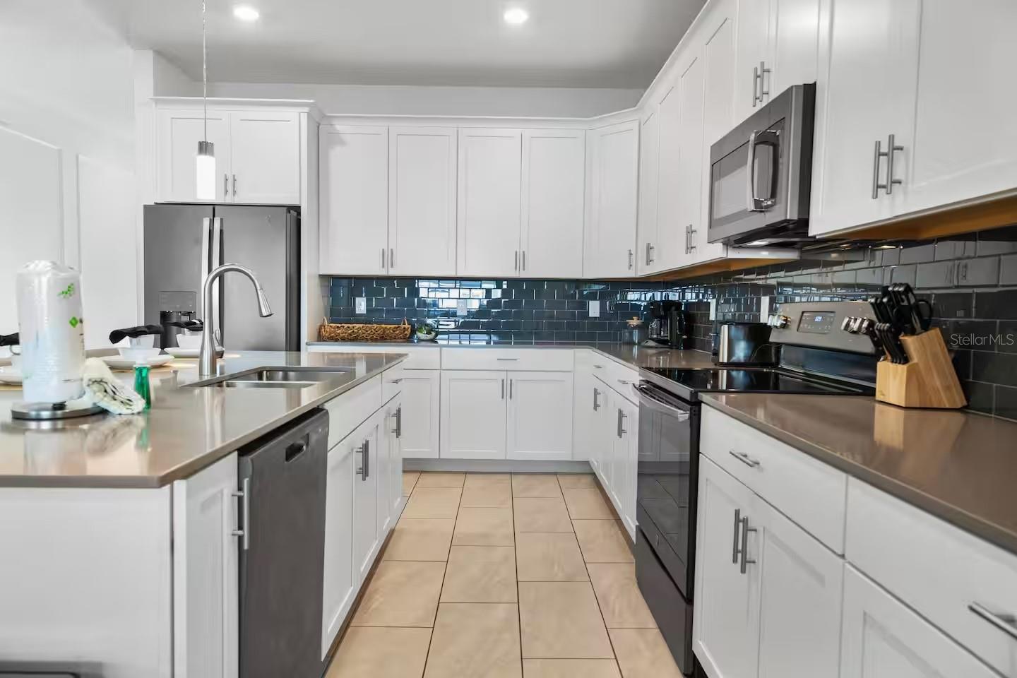 1069 LEADER STREET, Davenport, FL 33896