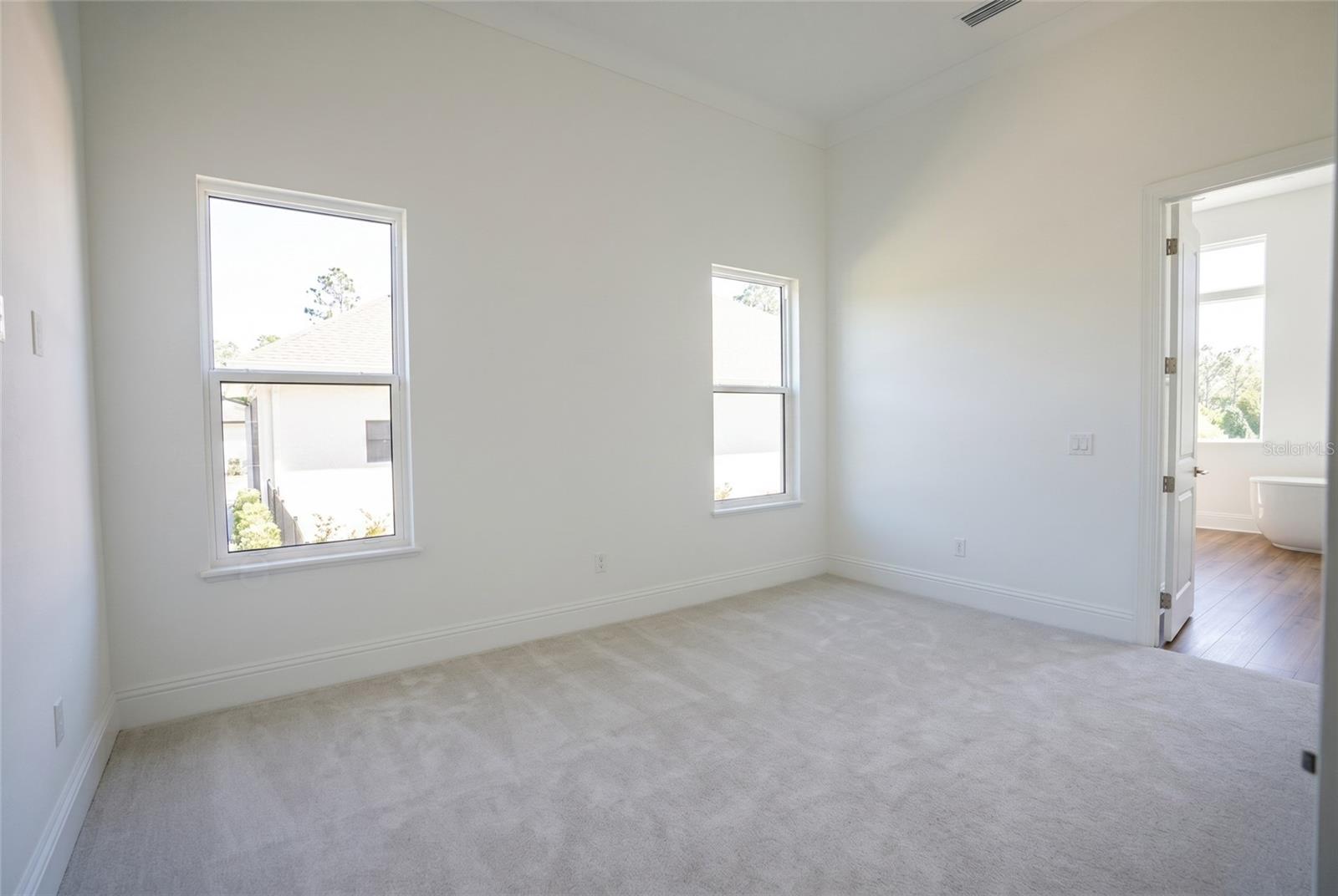 16000 PENDIO DRIVE, Bella Collina, FL 34756