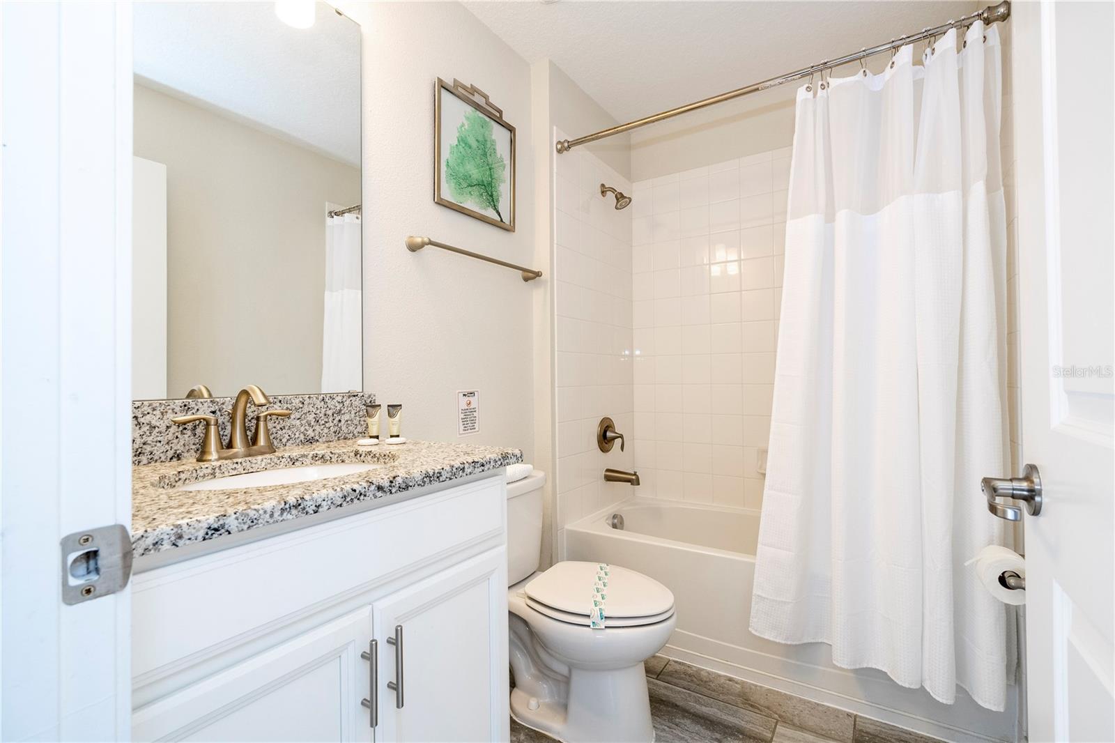 1646 MOON VALLEY DRIVE, Davenport, FL 33896