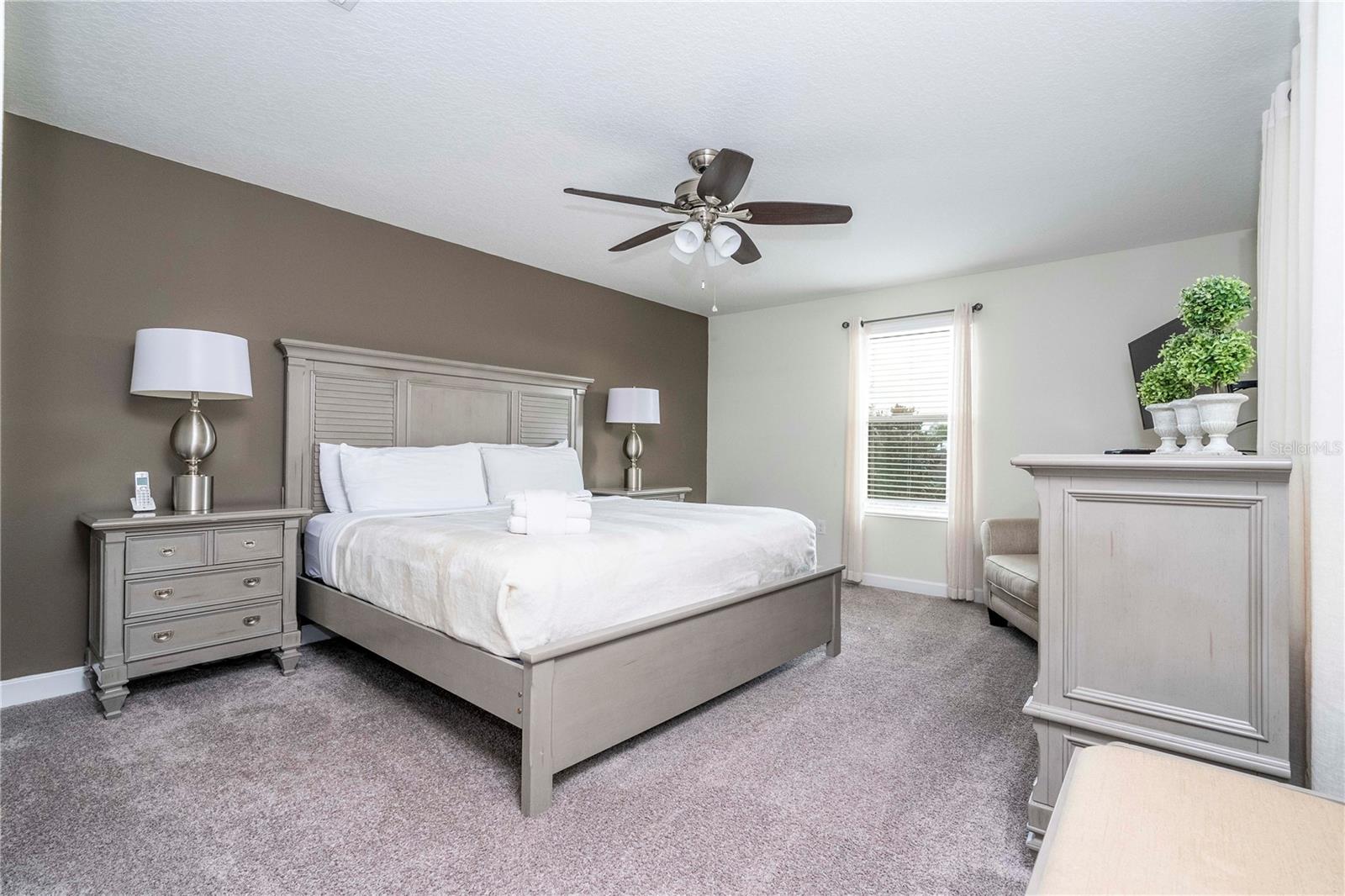 1646 MOON VALLEY DRIVE, Davenport, FL 33896