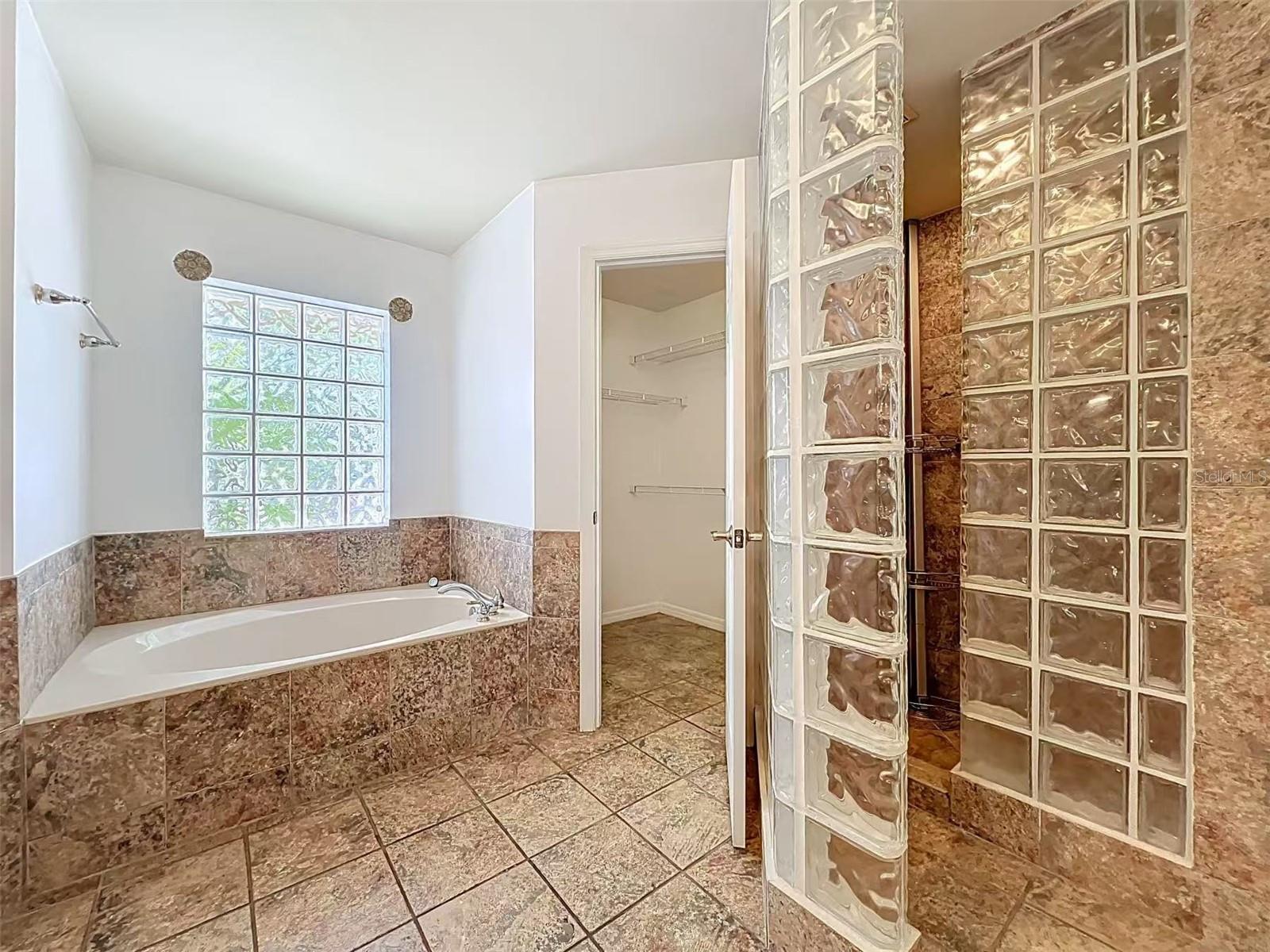 9144 GALLEON COURT, Orlando, FL 32819