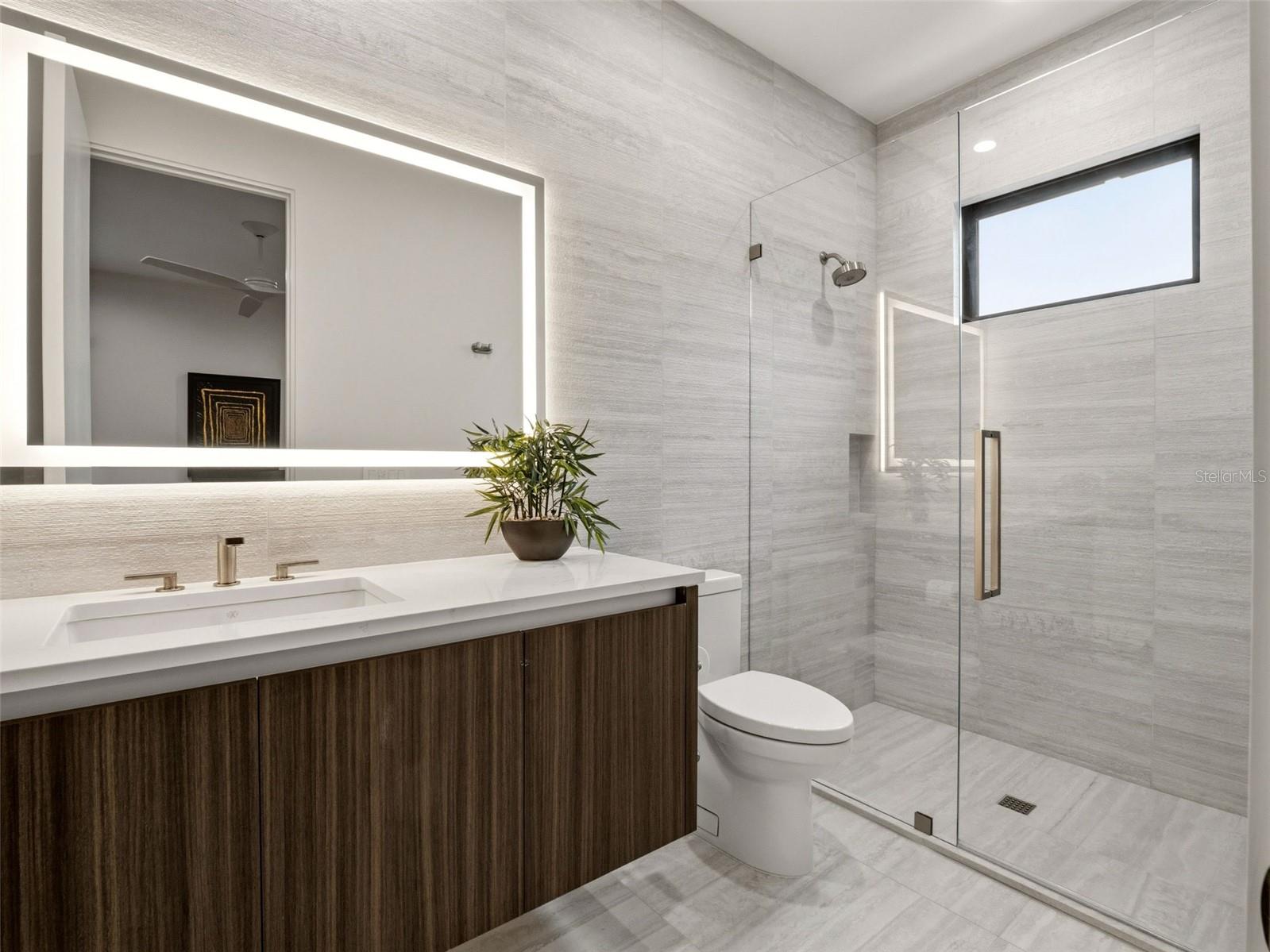 Full Bath for Bedroom 3