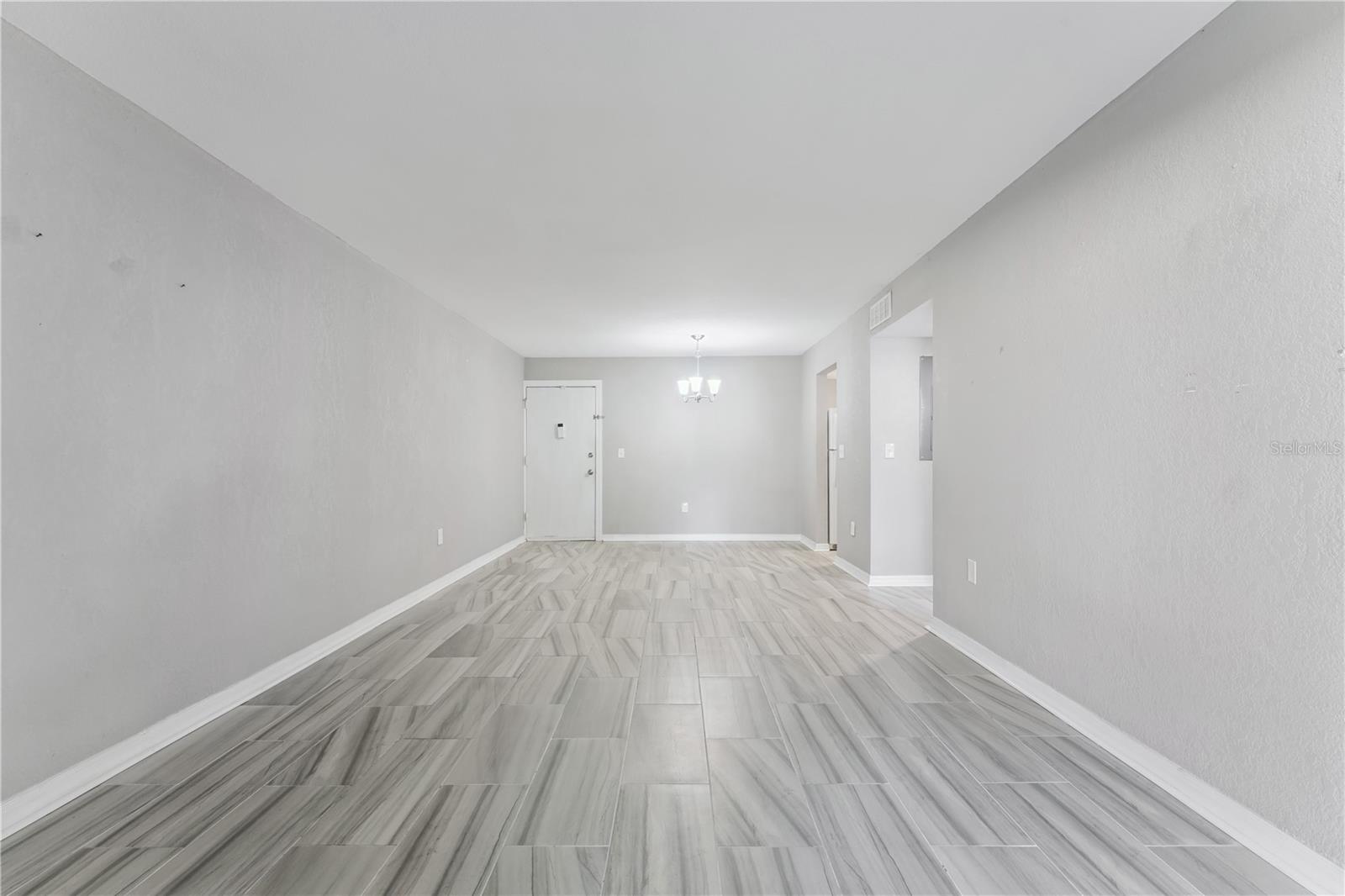 950 LAKE DESTINY ROAD, #B, Altamonte Springs, FL 32714