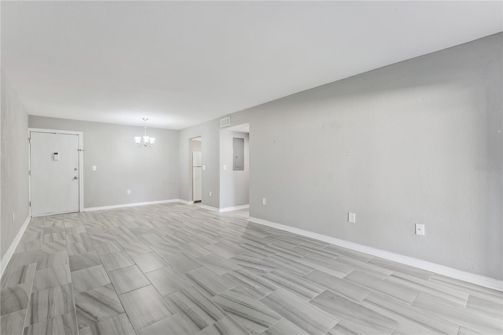 950 LAKE DESTINY ROAD, #B, Altamonte Springs, FL 32714