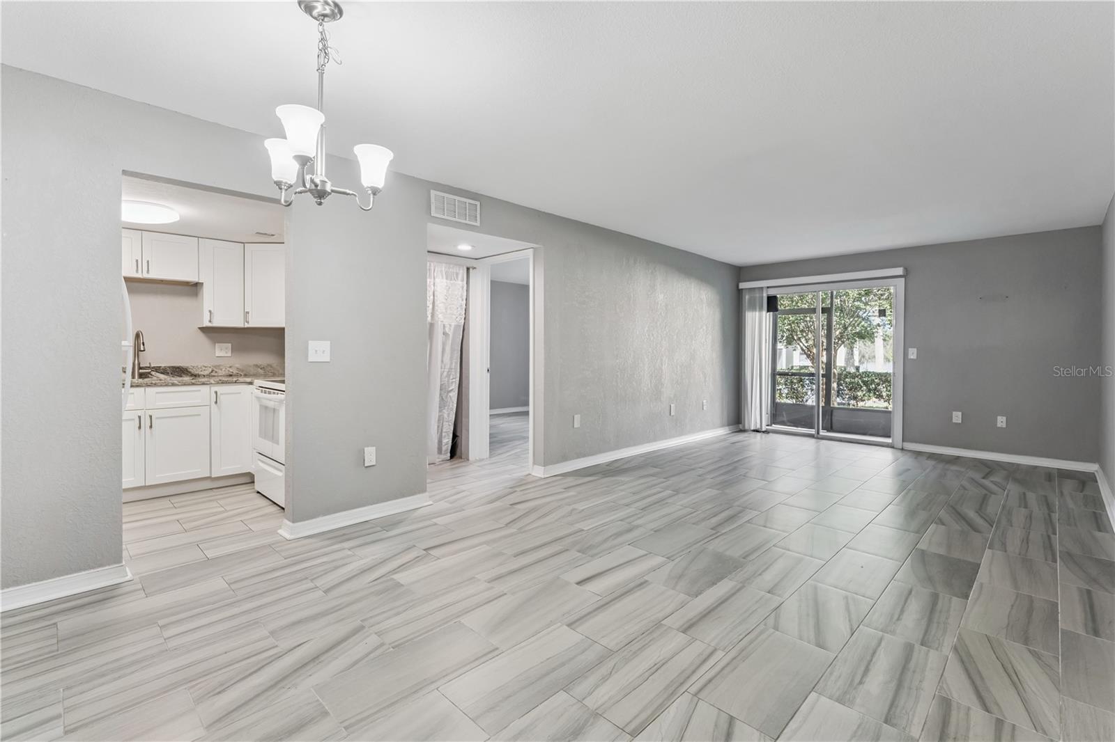 950 LAKE DESTINY ROAD, #B, Altamonte Springs, FL 32714