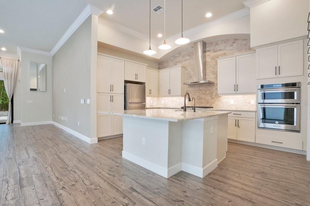 8394 VIA VITTORIA WAY, Orlando, FL 32819
