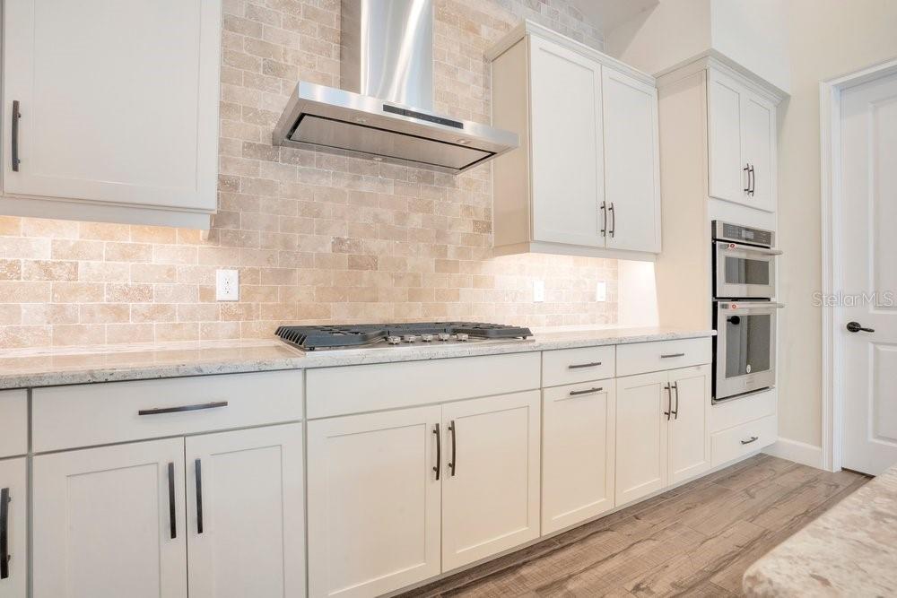 8394 VIA VITTORIA WAY, Orlando, FL 32819