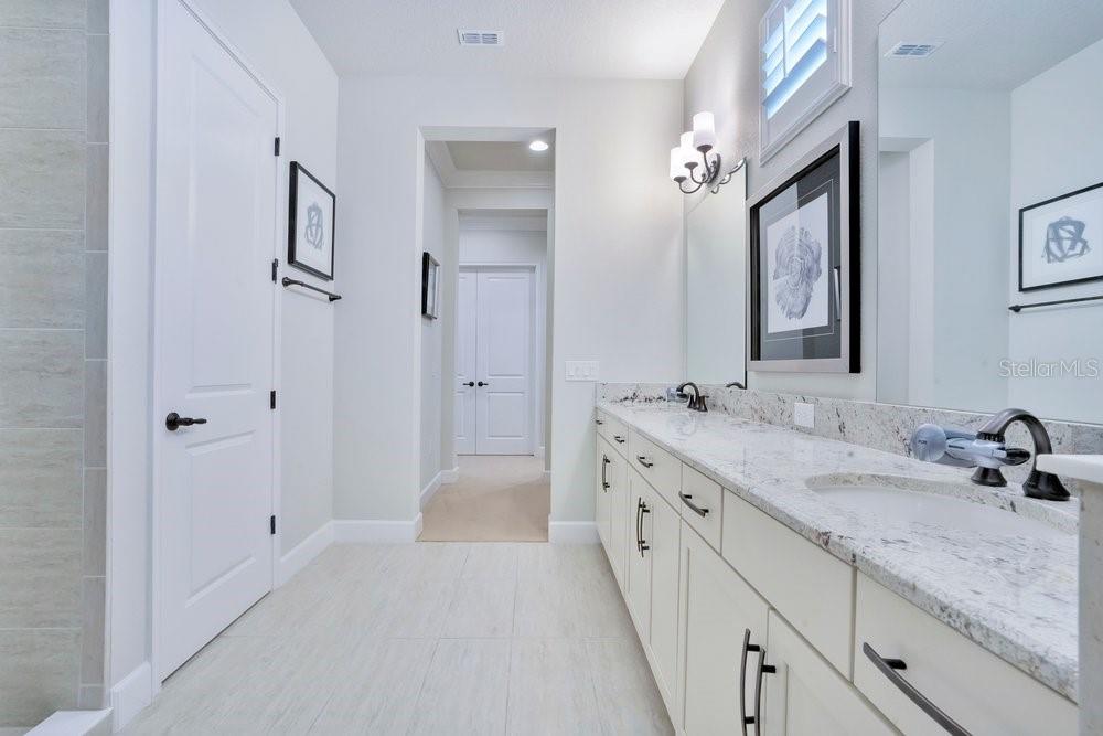 8394 VIA VITTORIA WAY, Orlando, FL 32819
